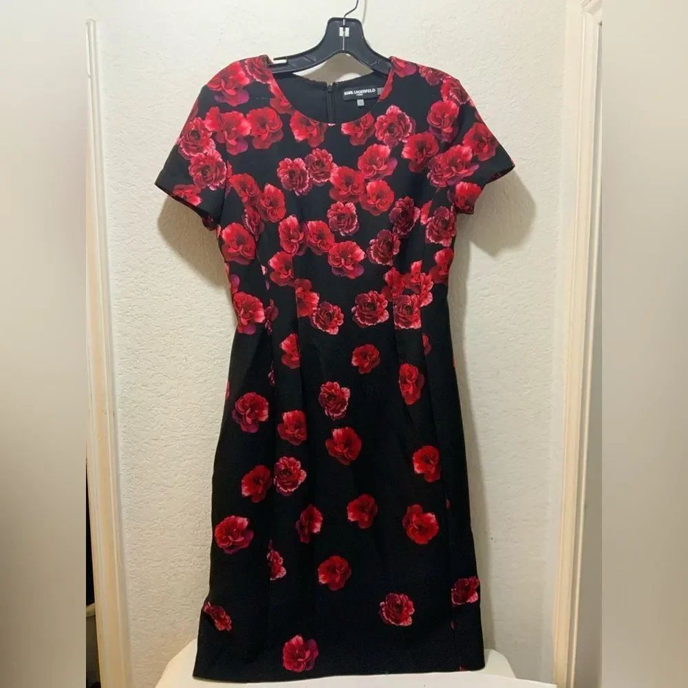 Karl Lagerfeld Paris Elegant Sheath Dress with red Rose Detail Size 6